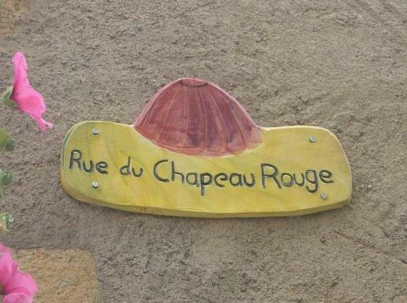L'Atelier Du Chapeau Rouge Apartment Souvigny Exterior photo
